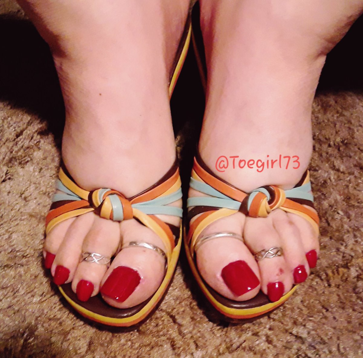 Toegirl73's tweet photo. πππ§‘β€πππππ§‘β€ππππ
#footfetish #footjob #footworship
#toes #toerings #wedges #sandals
#retroheels #redtoes #erotictoes https://t.co/GJhlFBDcir