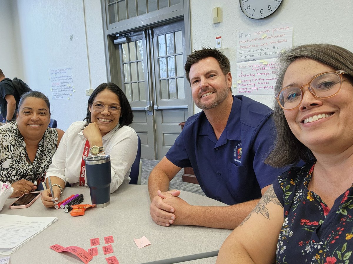 Sara_LaBarba's tweet photo. 1st training in my new district. @Osceolaschools @flpbis
#teacherleader #buildpositive
#relationships #goeagles https://t.co/Djc8UseXeU