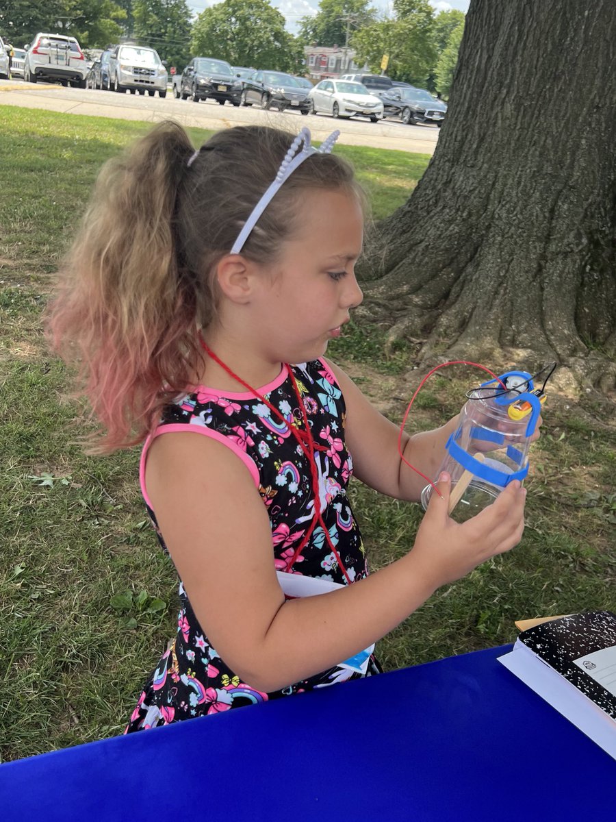 kellyaoconnell's tweet photo. ✅Learning Showcase ✅ Picnic Lunch ✅Ice Cream ✅Family Time #ThisIsMarsEstates #marsstars #SummerLearningFun @MarsEstatesBCPS https://t.co/V510jUumD2