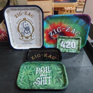GetYoursStores's tweet image. Trays, trays and more trays!! Come on in and check out our wide selection of rolling trays and Get Yours today!!
#rollingtrays #zigzagtrays #differentsizes #rollthatshit #420 #getyours #barrevt #shoplocal #opendaily #smokeinstyle #smokeshop