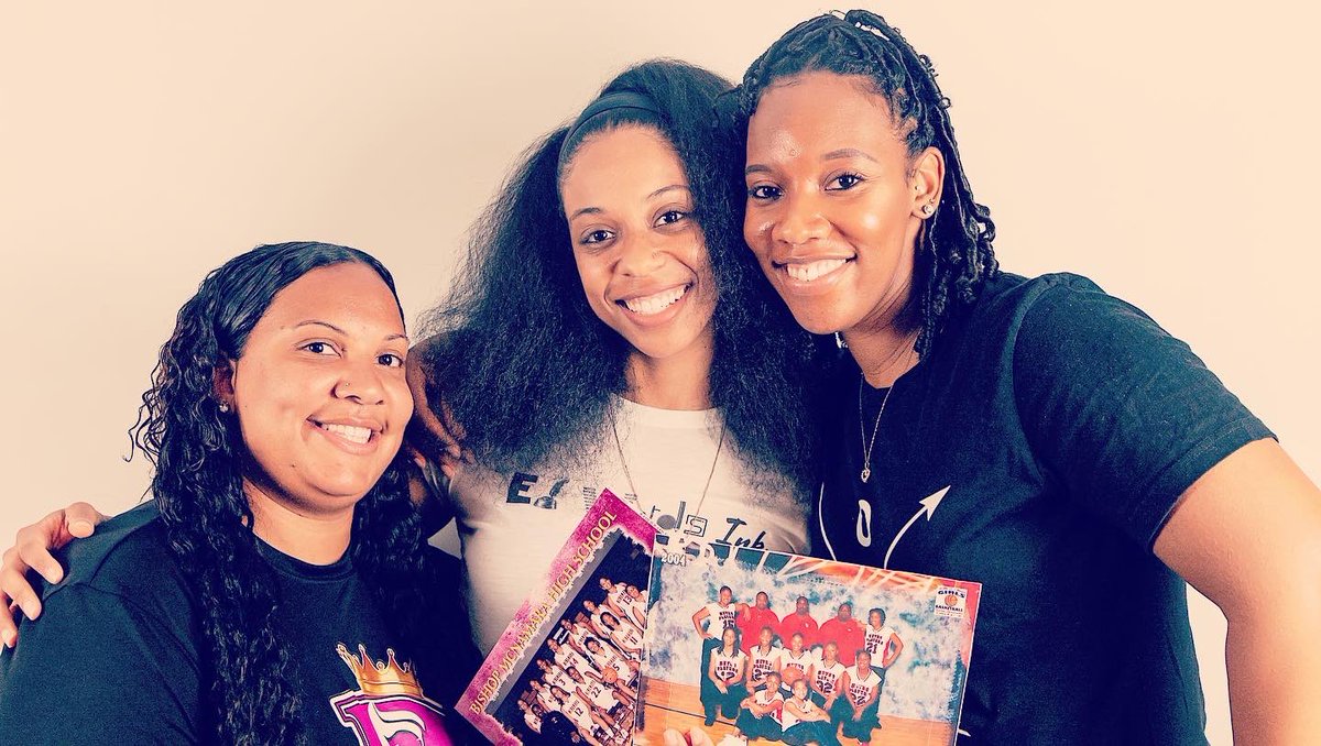 cantretireproj's tweet photo. “Three, that’s the magic number!” 3️⃣

#themagicnumber #dmvtrio #dmvtriolife #dmvwomenshoops #dmvwbb #dmvbasketball #womensbasketball #wbb #threeisbetterthantwo #womenssports #triolife https://t.co/dHgMS4WotC