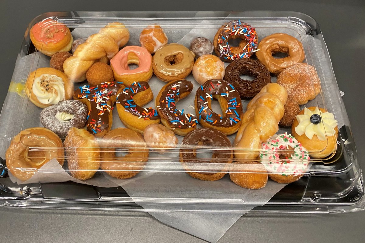 TurnerMidAtl's tweet photo. Sales group monthly get-together for MΓ₯natlig Fika with a delicious selection from @gocodough. Check out the letters in the middle - #TCCO!
#PeopleofTurner #OurPeopleOurStrength #TurnerMidAtlantic #WorkForTurner #Turner_Talk #teamwork https://t.co/NBPZxpSadR