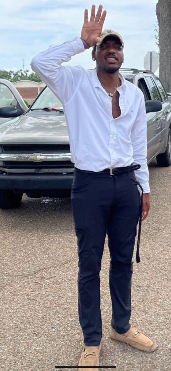 MightyEta_Ques's tweet photo. #WhosQueOfASU 
~ PunchΩ

~9 Dawg Spring ‘22

~ Vicksburg, MS

~ Senior

~ “Mi Habla Español”

~ IG: @p_dawg_iii https://t.co/PN9Z1ZtSrL