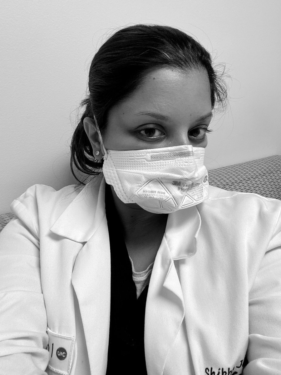 ShikhaJainMD's tweet photo. Admitting #covid19 patients again, this surge is no joke. And ppl getting sicker than just “mild” symptoms.  #WearAMask indoors in public, #GetVaxxed #GetBoosted #TestBeforeGathering @IMPACT4HC @UICancerCenter @UIHealth https://t.co/igZ5hffgUV