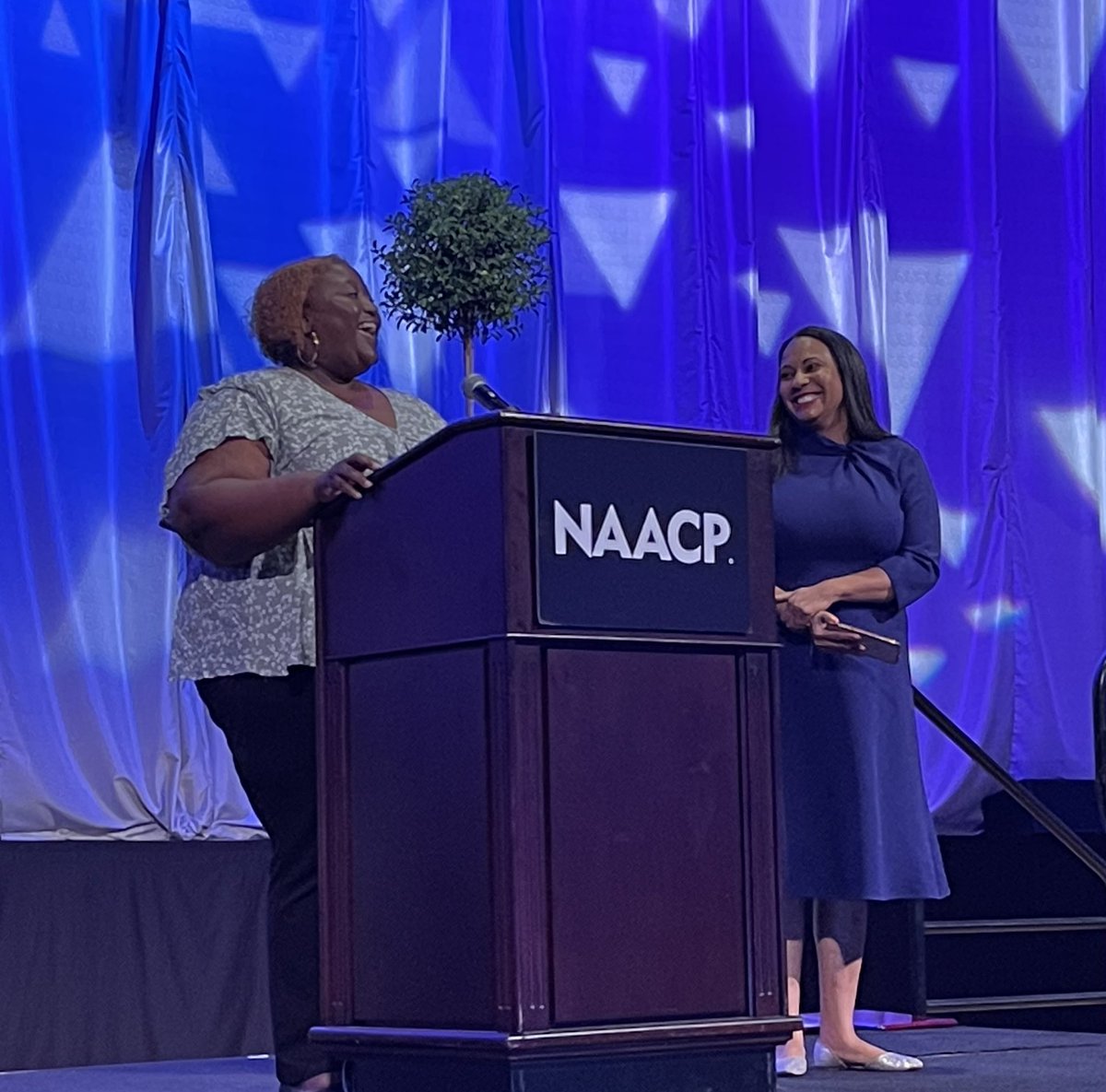 CooperLevenson's tweet image. Our partner @millenniallawAC Yolanda Melville and @kcraine Khyla Craine introduce the #KelloggsLaw Fellow Program portion of the program at the @NAACP Clarence M. Mitchell Jr. Memorial Luncheon. @NAACPAC
