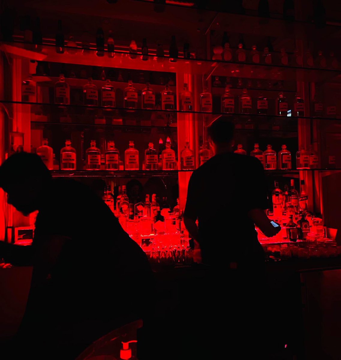 alienL99's tweet photo. Rouge🔺 Paris Nights 🔻 https://t.co/F9vfO75n1P