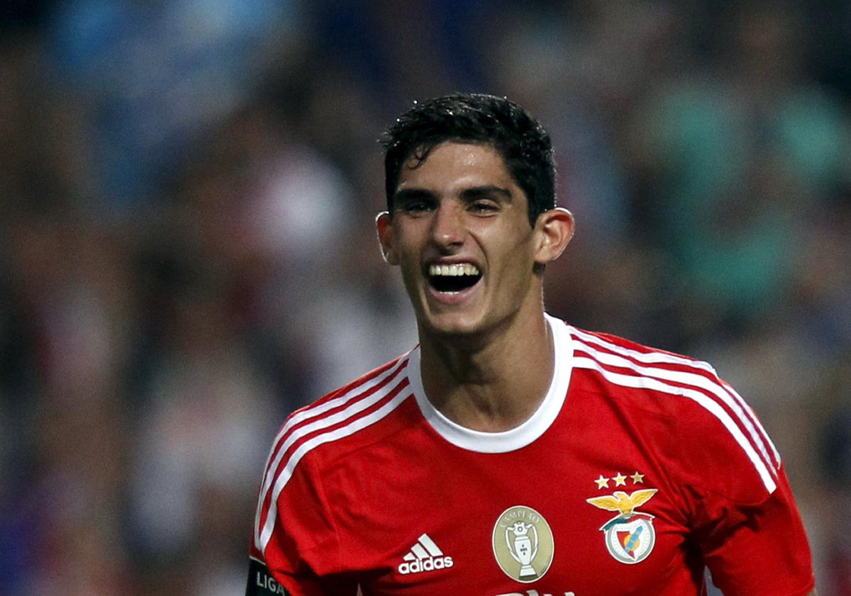 🚨 Benfica está a ponderar um regresso de Gonçalo Guedes ao Estádio da Luz, de acordo com o diário ‘AS’.
O Valencia pretende 40 milhões de euros pelos serviços do internacional português.