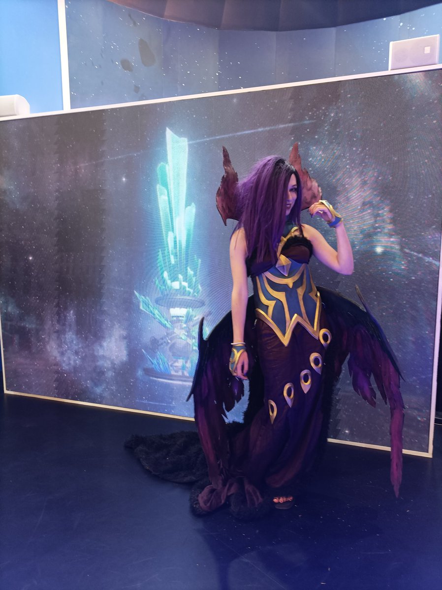 BrenadineL's tweet photo. Premier gros Cosplay encombrant sorti à @japanexpo #morgana de @LoL_France #JapanExpo2022 #cosplaylol #leagueoflegendscosplay  :) 
Un sacré défi relevé haut la main plus qu'à faire un shooting dans un lieu magique ! 😱👌 https://t.co/eJal9jTNsE