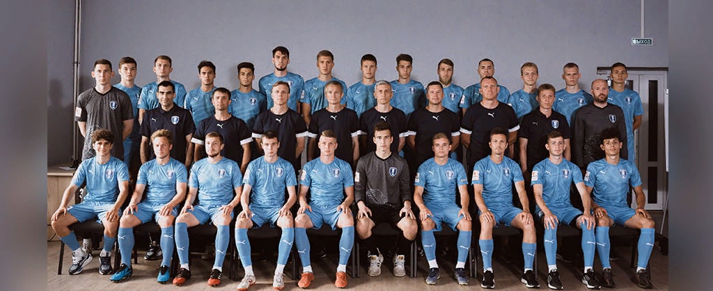 Калуга 2022/23
1. Чернов
2. Елисеев
3. Гузь
4. Саидов
5. Солодаренко
6. Пустозёров
7. Суханов
8. Мухин
9. Хлебородов
10. Карпов
11. Егурнёв
12. Дёмин
13. Ермилов
14. Романюк
16. Шебанов
17. Новиков
18. Коробов
19. Доев
20. Манукян
21. Ковалёв
22. Гончаров
23.Ахрамочкин
25.Косенко