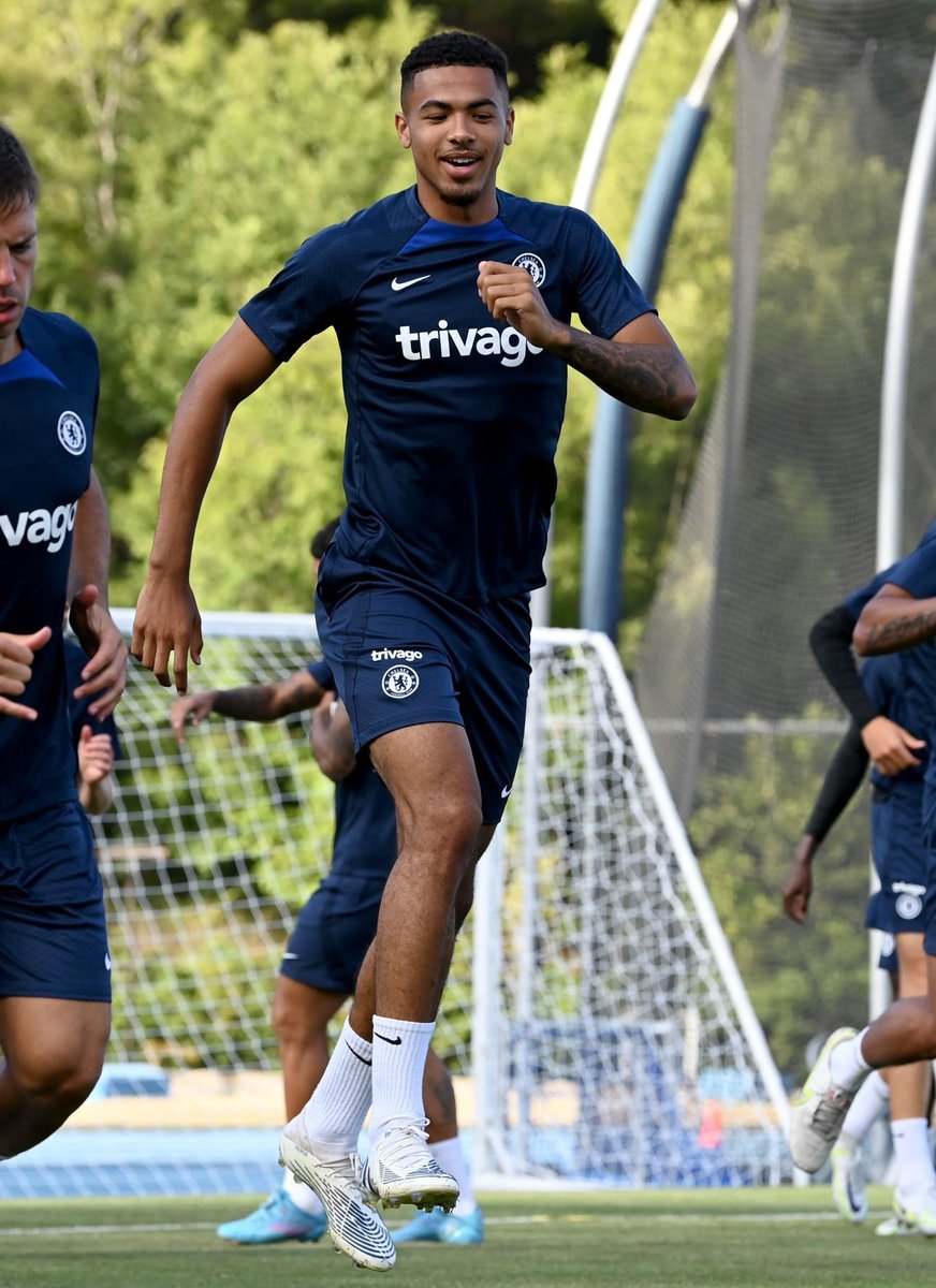 Levi Colwill is not pushing for a move away from Chelsea right now.

Levi’s desire is to stay at Chelsea, and he is not demanding to be an automatic regular starter, he is asking for a fair shot to get minutes.

- <a href="/siphillipssport/">Simon Phillips</a>