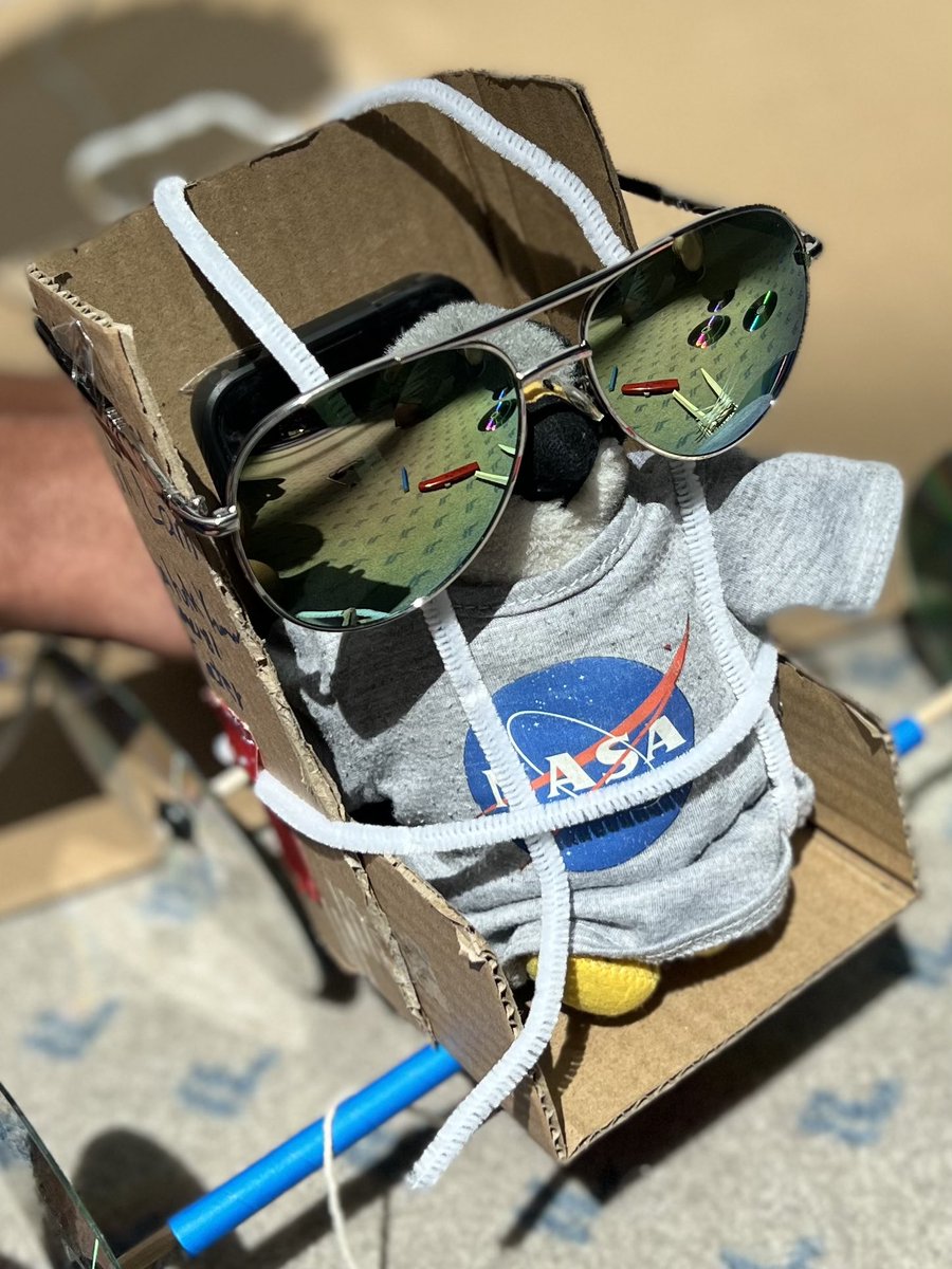 STEMFalcon's tweet photo. Mousetrap Cars! #SEESintern @TexasSpaceGrant @UTAustin #STEM https://t.co/EA05bK6nF3