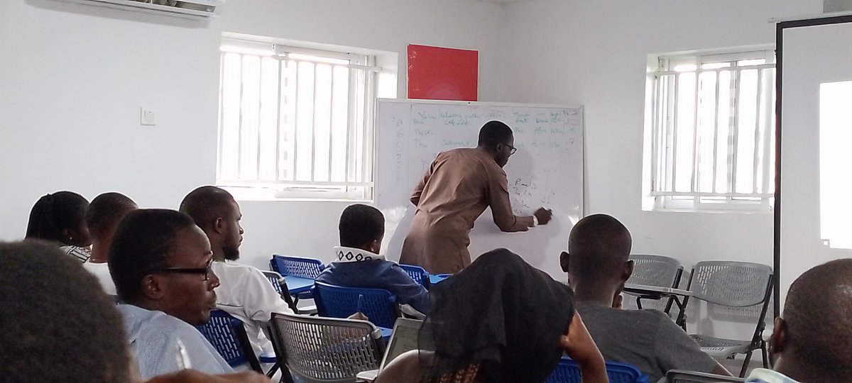 dsn_offa's tweet image. Day 1
We started our free 30 days Machine Learning today at Offa.We introduced participants to DSN as well as AI and Machine Learning.Platforms such as jupyter notebook was also introduced to participants
#30daysofmachinelearning
#DSNOffa
@dsn_ai_network
@o_funminiyi @Asanloko1