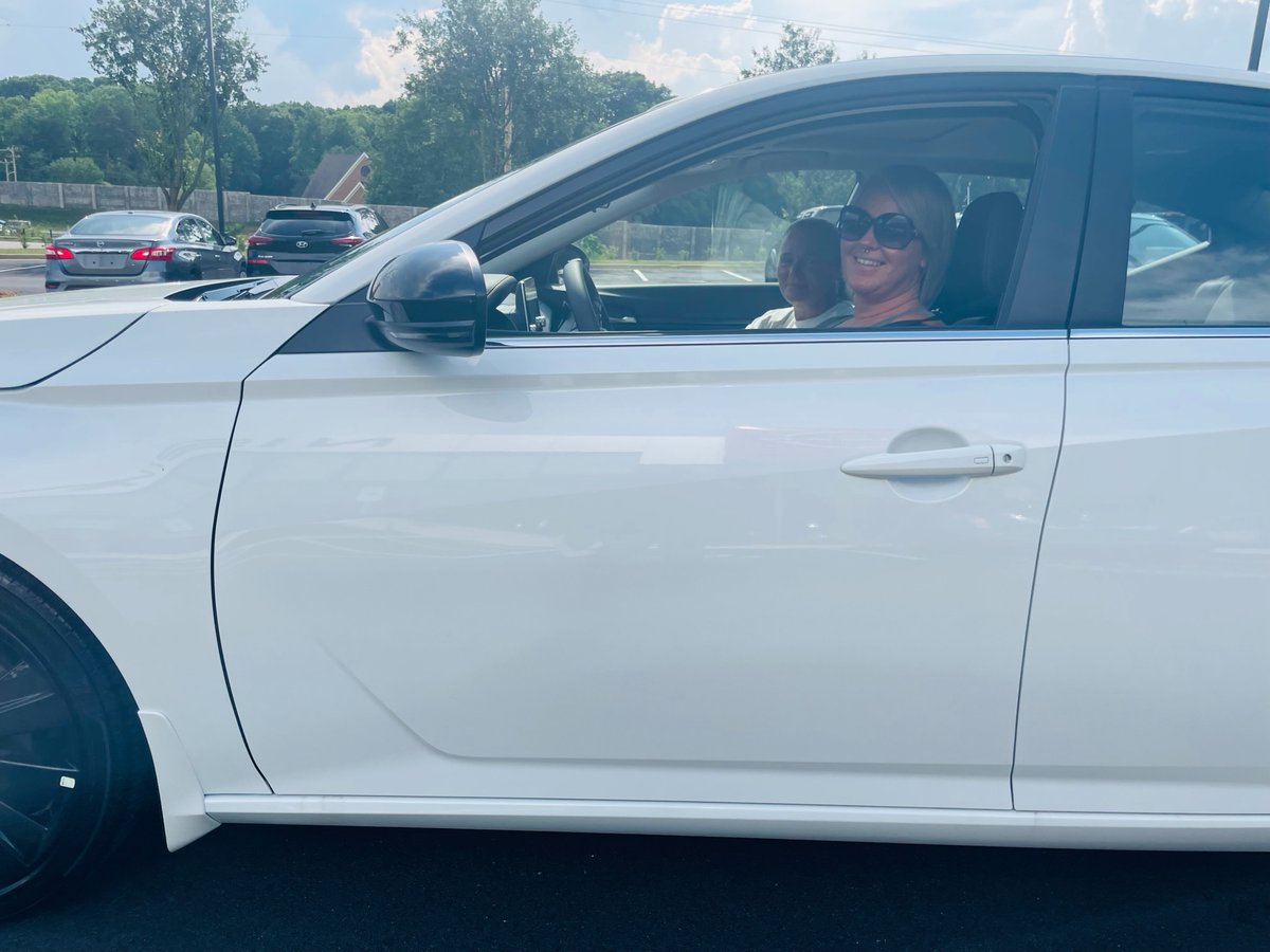 Congratulations, Kristen and Ashley, on this beautiful 2022 Midnight Edition Altima!😄

#FlowNissanStatesville #MidnightEdition #NissanAltima #HappyCustomers #NewCar