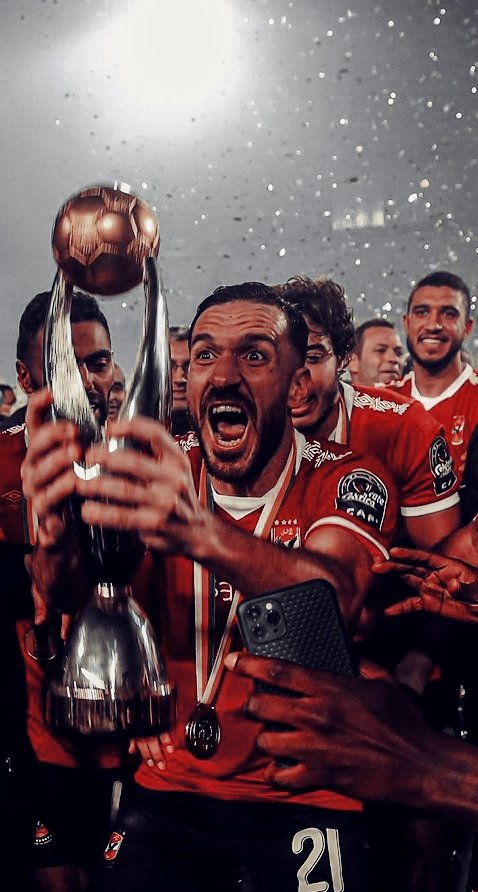 لما يطلع معلول يعطيك بطولة يا الأهلي
#معلول_اسطورة_اهلاوية
