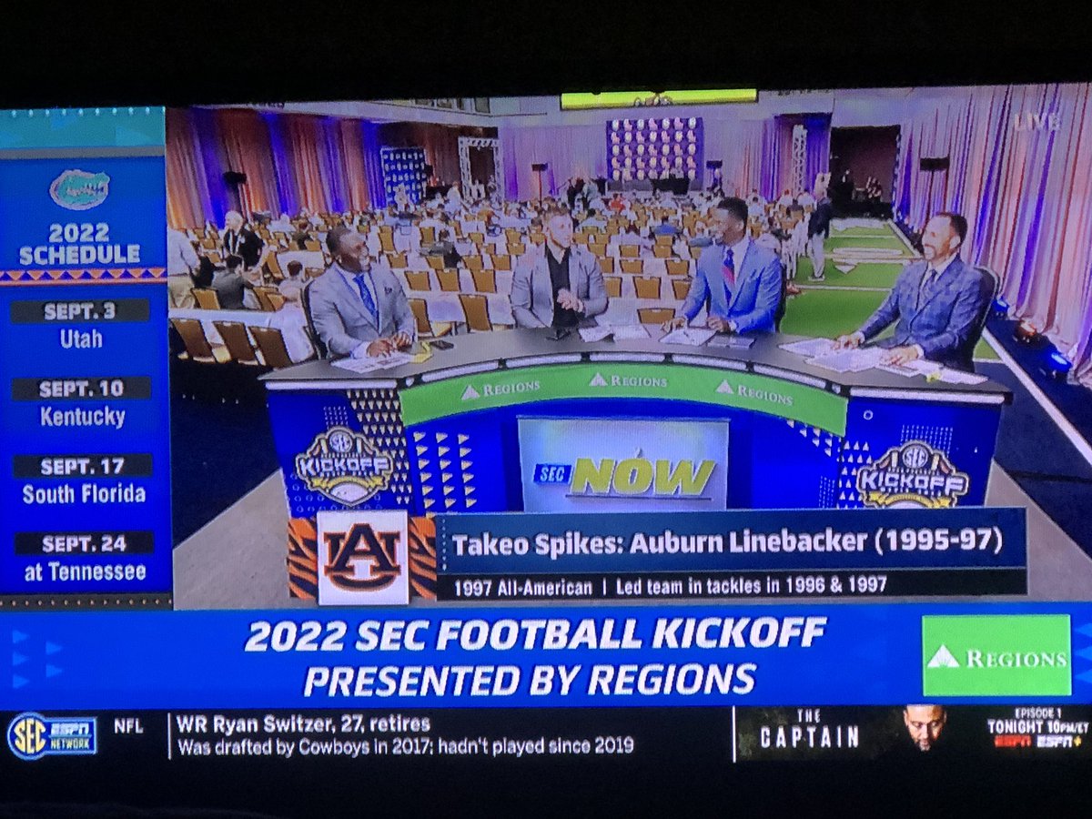 JaredYeldellMV's tweet photo. So Great To See @TakeoSpikes51 Doing #SECMediaDays Today And Joining A Great TV Team The @SECNetwork (And @espn As A Whole) Just Picked Up A Great (Hopefully) Hall Of Fame Legend In Spikes!
Welcome To ESPN/ABC/SEC Network Fam Takeo What A Pick Up They Got!!
#BestPickUp #Amazing https://t.co/4DiEZEYkyz