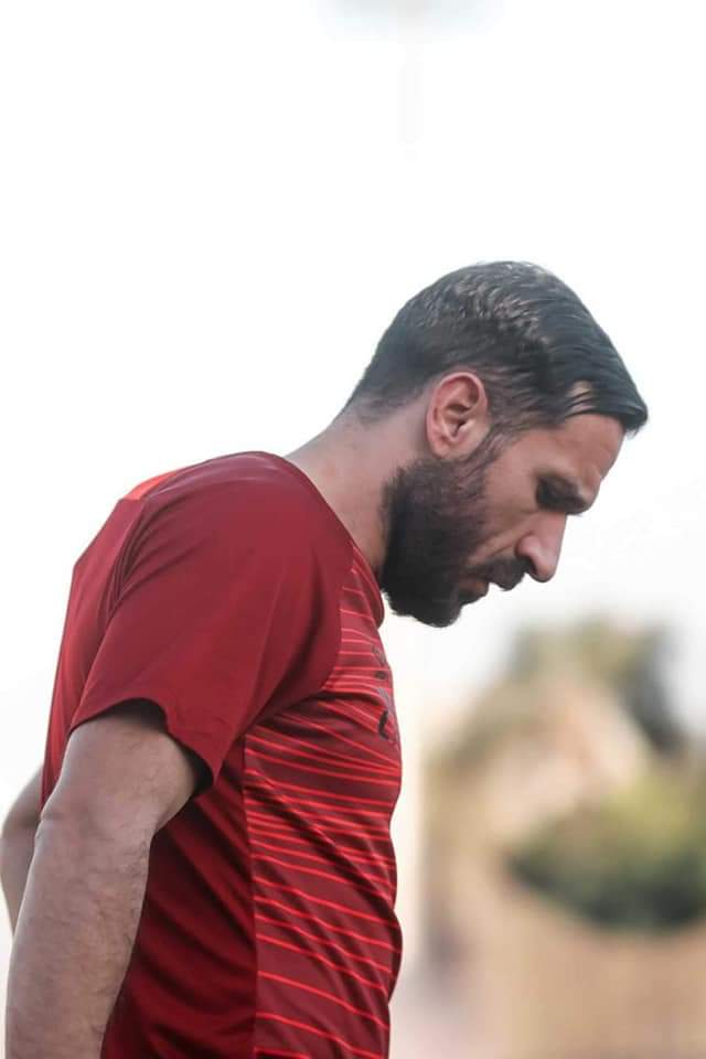 ارفع راسك هتفضل المحترف الافضل داخل النادي وفي الدوري 
#معلول_اسطورة_اهلاوية