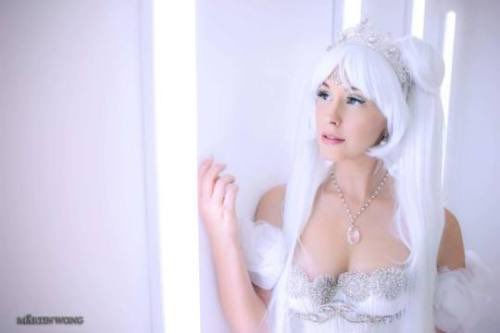 I have! ✨  And I have more on the way! &hearts;️  Photo by @MartinWongPhoto  Dress by @Lillyxandra https://t<a href="/tag/thelastofus"class="tags"><span>#thelastofus</span></a>