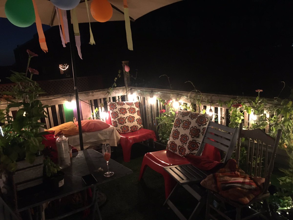 2610camtl's tweet photo. I always love coming back to this place, this is so special. While everybody was absorbed in different conversations, I took a moment to look at us last night. Our old roommates, your friends and I, then it hit me : you keep bringing people together, you always will. https://t.co/oYPR3xpb5Q