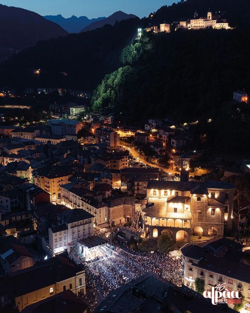 presenta

⛰️ Valsesia 
📍#Varallo Sesia

AUTORE @thesocialvalet <a href="/alpaavarallo/">Alpàa</a>

MOD @lauradistrattta @alicetticola
ADMIN <a href="/berenguez/">IG Cuneo</a> 
TAG #ig_piemonte #piemonte
MAIL piemonte@igworldclub.it
SOCIAL
· Facebook.com/igpiemontevall…
· Twitter ig_piemonte

… instagr.am/p/CgKggLdKI7-/