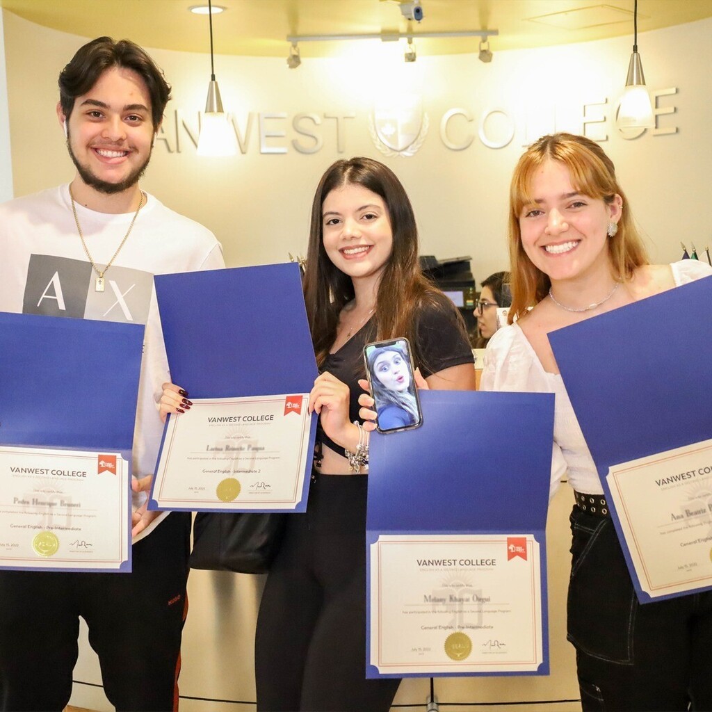 VanWestCollege's tweet photo. A big congratulations to our recent graduates from both VanWest College Vancouver! 🎓🙌

Just a friendly reminder that ALL graduation photos are on our Facebook. Click the link in the bio to see more!

#VanWest #VanWestCollege #StudyInCanada #StudyAbro… https://t.co/ZmHemAIihn https://t.co/1mgio0PKSN