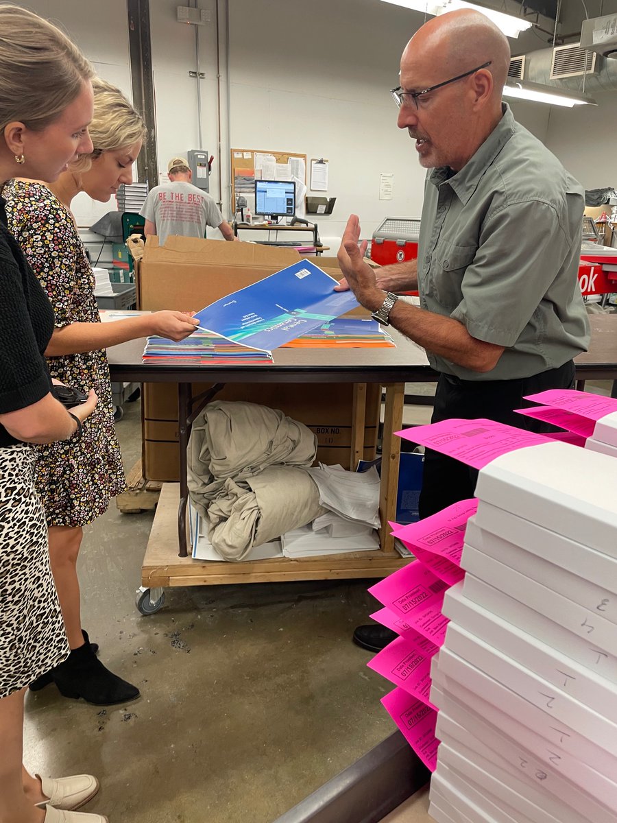 emilyffullerton's tweet photo. Had a wonderful time visiting @SheridanGroup Pennsylvania location with the publications team from @afsatweets. Always a joy to get to spend time with this group! Thanks to our plant manager Todd for the excellent tour :) https://t.co/XAV0pMFbea