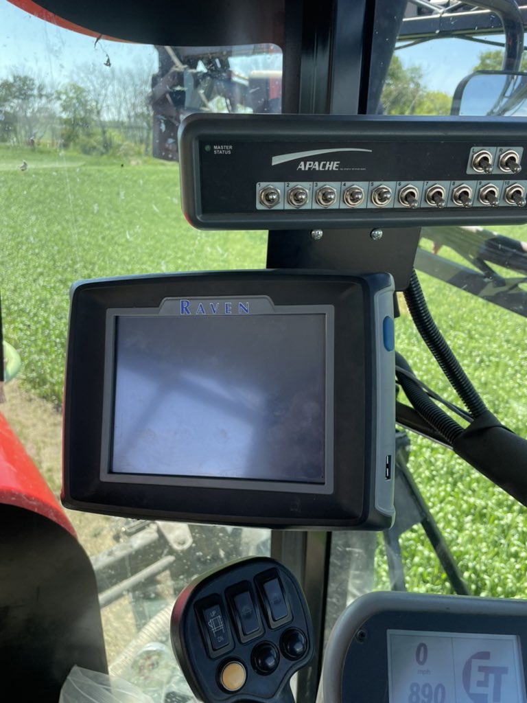 Anyone got a envizio pro monitor laying around they would sell ? #AgTwitter