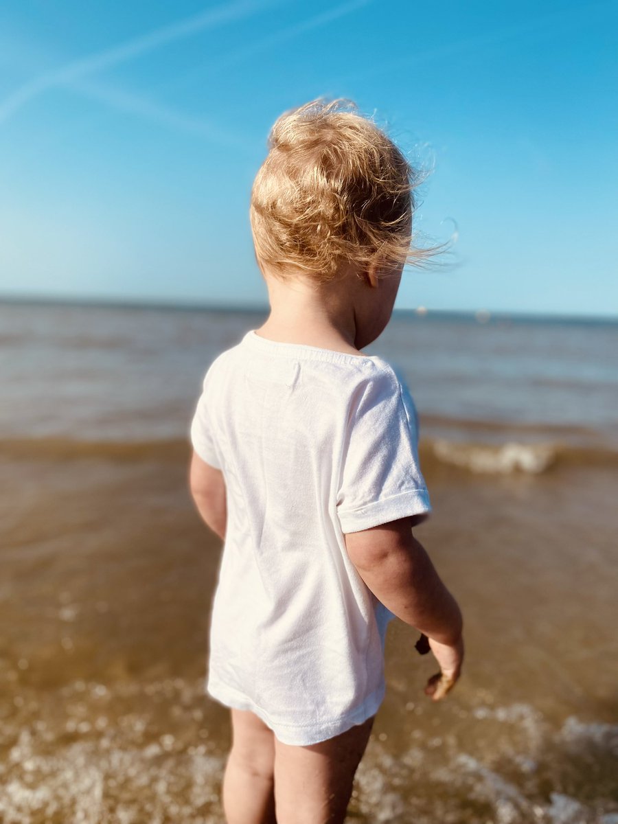 🏖 💕Lush long weekend in Brighton. One morning, we went on a stroll to the beach but I forgot my cossie. So I went for a swim in my pants and it felt so gloriously British.

Our car broke &amp; we ended up having to get it towed back to Gloucester - all part of the adventure, right?