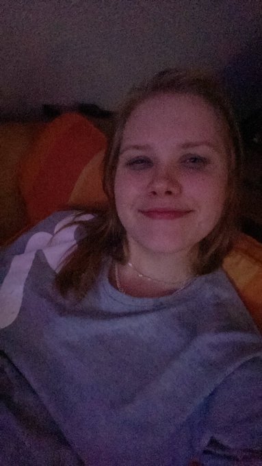 Netflix and chill ? https://t.co/9PYxHSYI7z