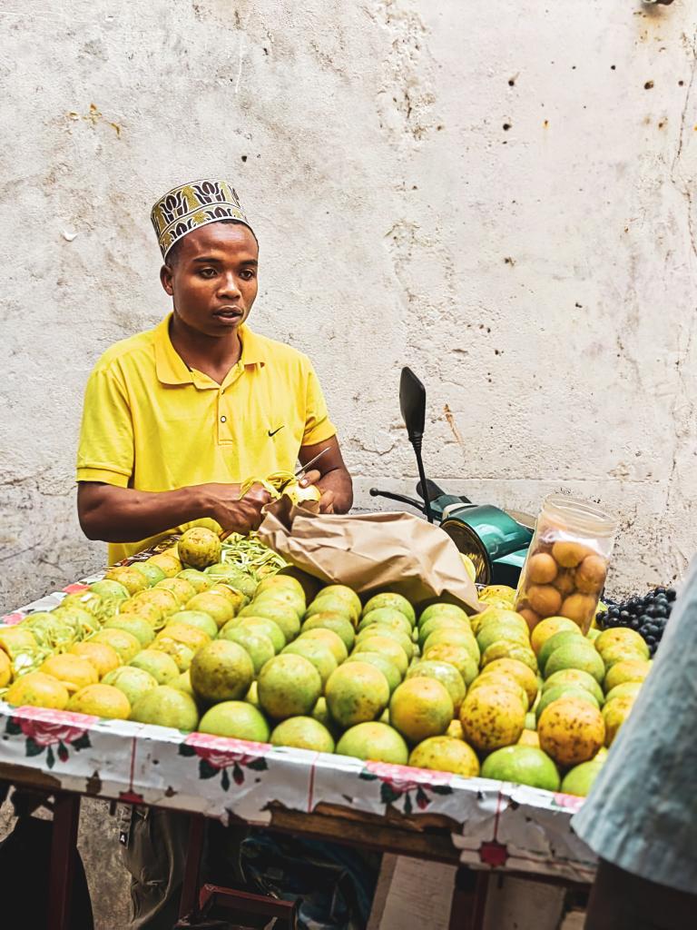 Just a short trip around Stone Town, one of my favorite spots so far in Zanzibar ❤️🌱🙏
-#chefbgh 🔪
.
.
.
#chef #bestchef #foodie  #michelinguide #laliste1000 #gronda #chefsroll  #zanzibar #stonetownzanzibar #bernardedits #Huaweinova9