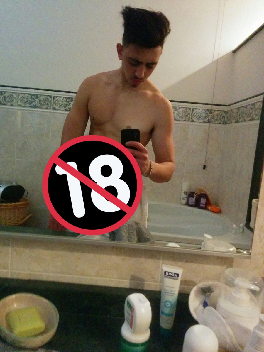 ilrenzu's tweet photo. 🇬🇧- As promised, here is today's post, the pool exhausted me 🥵
 Follow me on #onlyfans to see it uncensored 🔞

https://t.co/xFH4n5LIMt

🇮🇹- Come promesso, ecco il post di oggi, la piscina mi ha stremato 🥵
Seguimi su #onlyfans per vederlo senza censura🔞
#onlyfanspromo
#muscle https://t.co/7LZHOaWCv3
