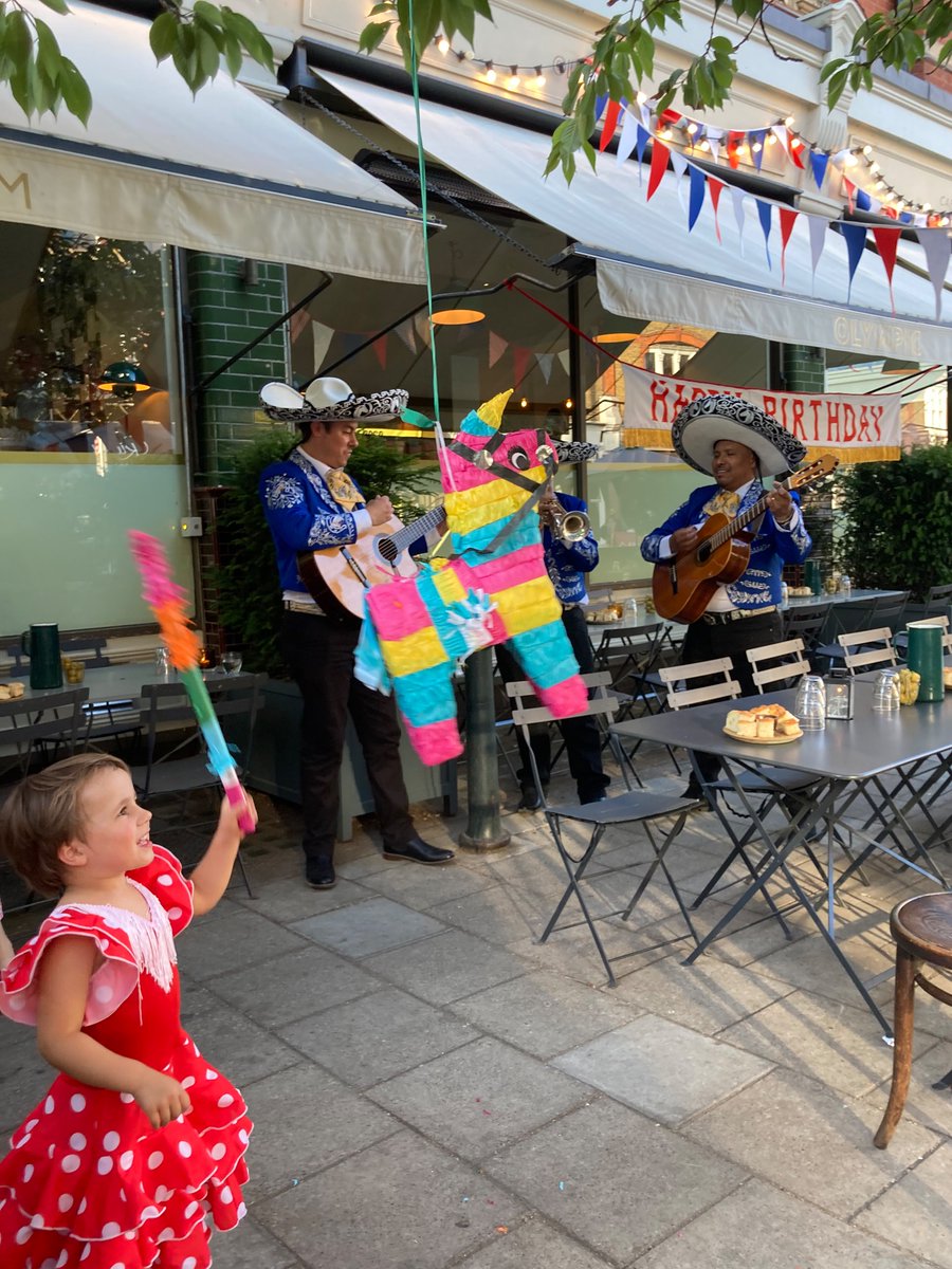 Cannot thank you enough <a href="/MariachiLocoUK/">Mariachi Loco UK</a> for making our party amazing! You guys are the best!