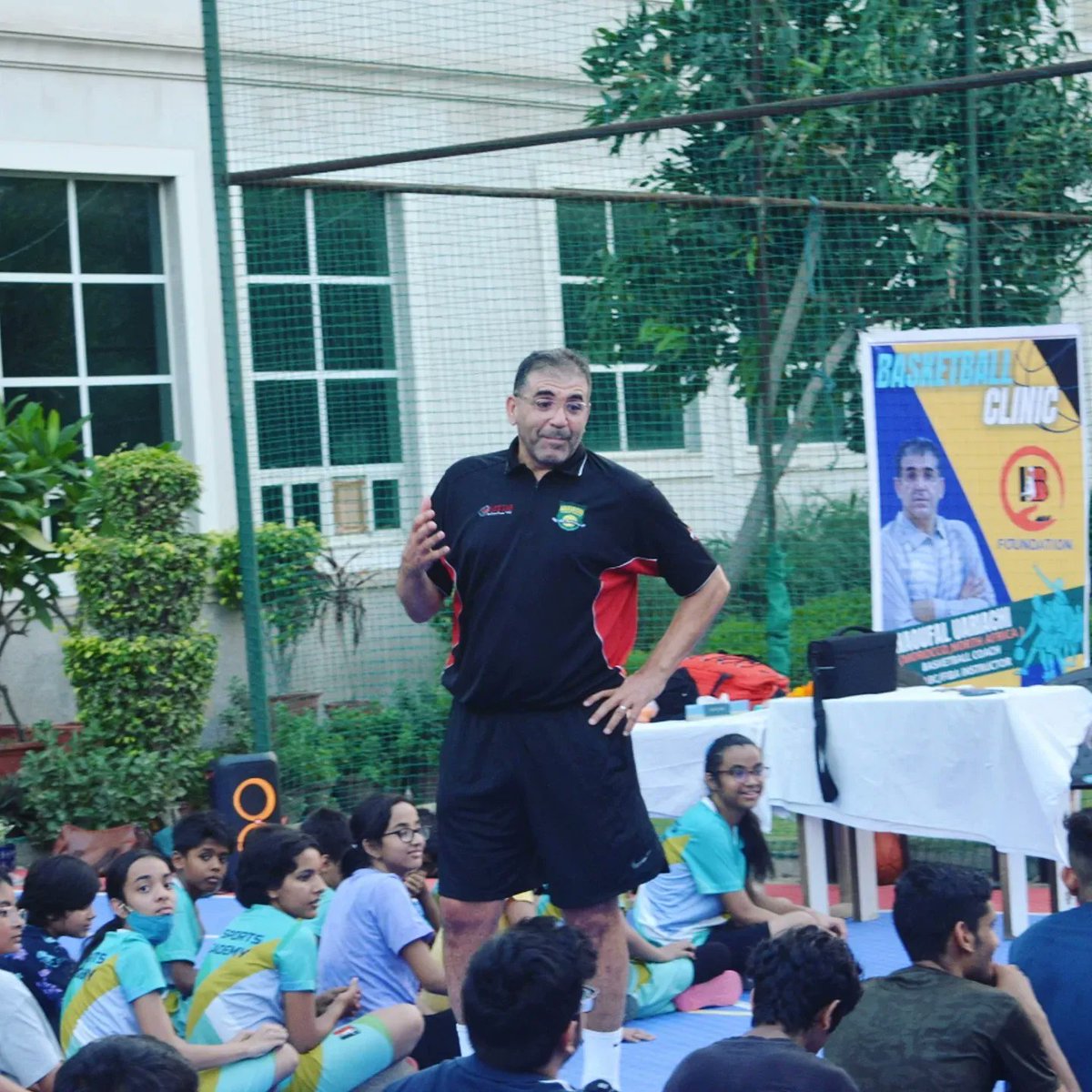 ibsportsacademy's tweet photo. Basketball Clinic with @NaoufalUariachi
#IBFoundation organized a basketball event with #FIBA #WABC Instructor, Coach Naoufal Uariachi, led Morocco's men's national team in the #AFROBASKET qualifiers.
#basketball #afrobasket #afrobasketball #afro #sports #Indian @afrobasketwomen https://t.co/iIuwJt4ZBf