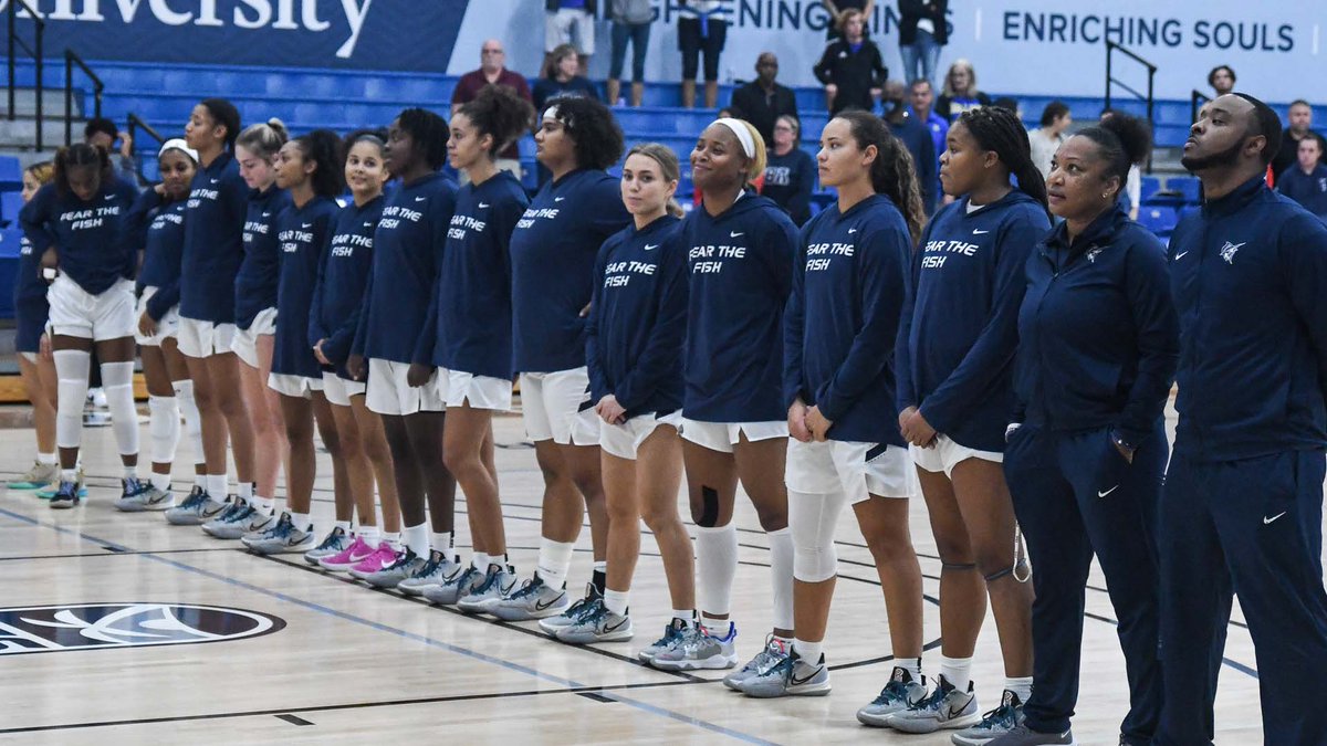 BushGabrielle's tweet photo. After a great talk with @coach_nish and @CoachChrisDixon i have got my first offer from PBA college !!!🐟 @EJMurray8 @ECunitedbball https://t.co/0LLN3Xf3Ba