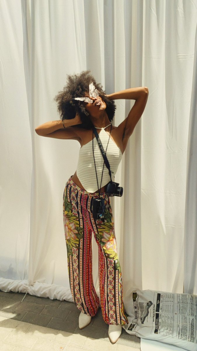 berenicebijou's tweet photo. First time at Swim Week with @Paradoxbykaya 🌞🤍 https://t.co/HL85E2mUG1