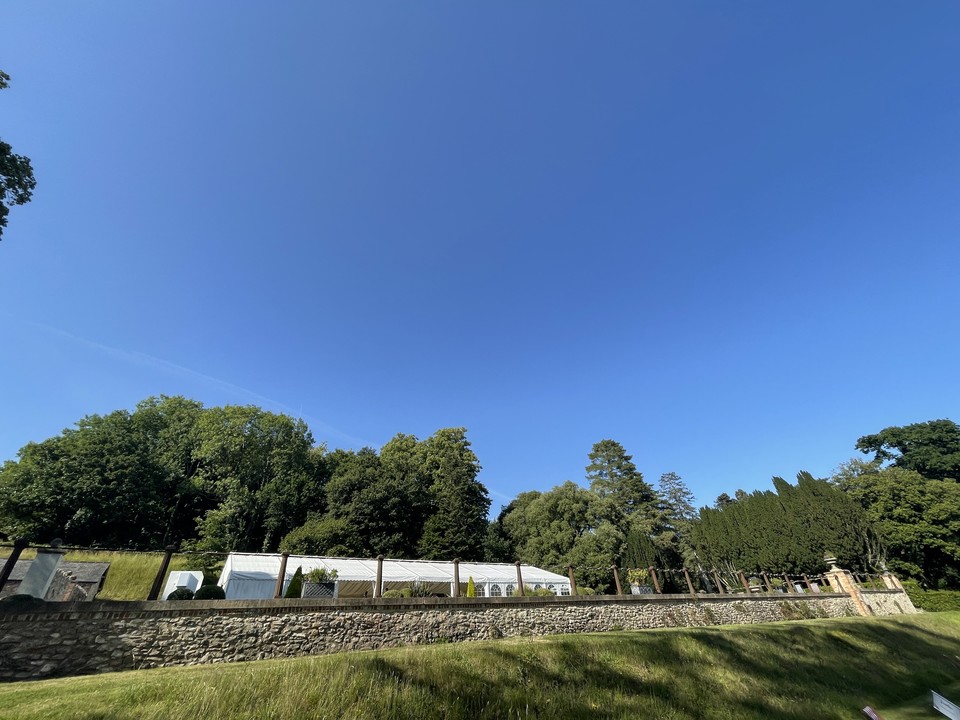 Devon_DJ's tweet photo. Congratulations to Graham &amp; Rebecca on your wedding day @tracey_estate!

Such a glorious day and fabulous setting!

 #weddingdj #dj #bride #groom #devondj_uk #hkaudio #music #djlife #getintouch #weddingplanning #thisiswhatwelove https://t.co/7VCDAFc5Bt