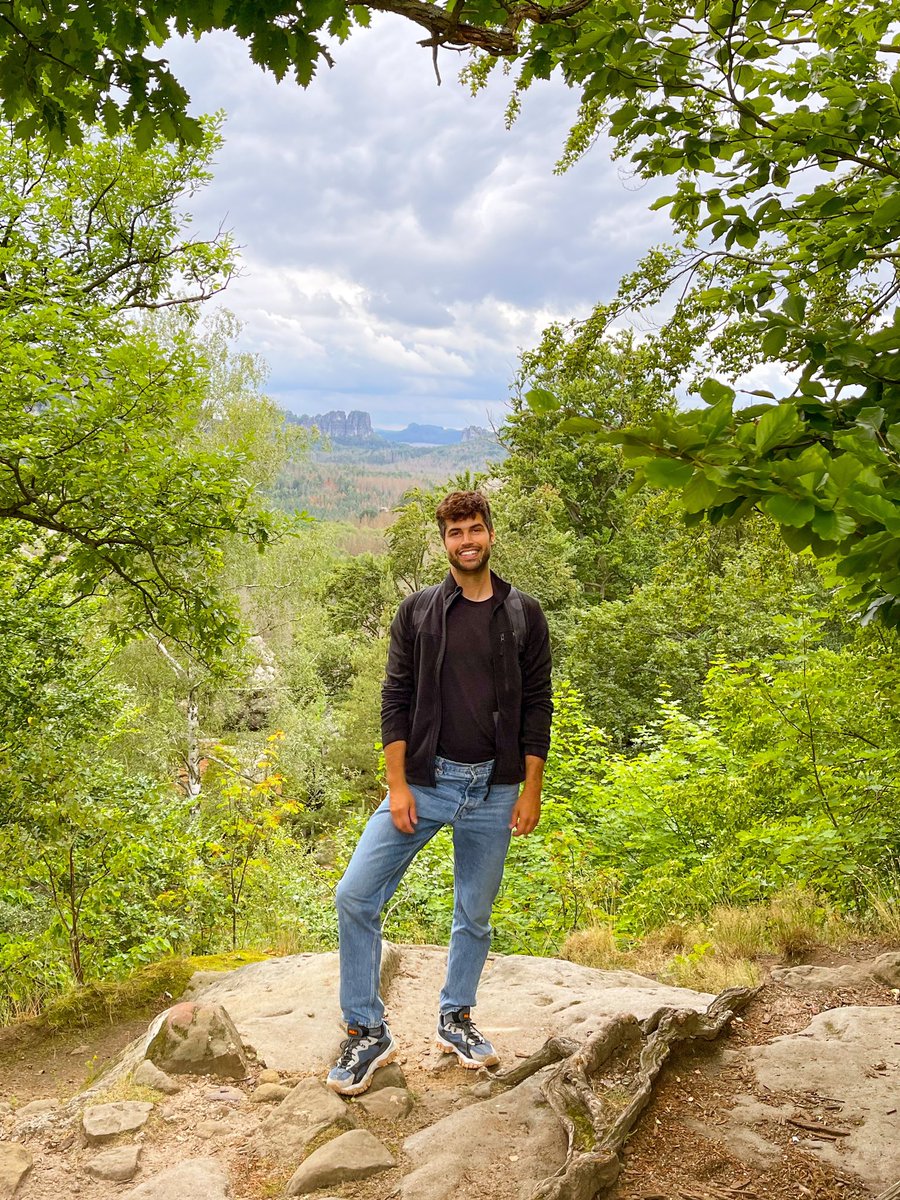 hornysinglegay on Twitter "RT throatbuddy Hiking a trail in