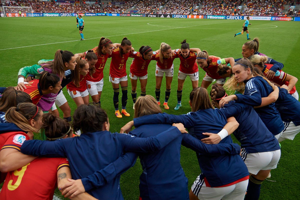 SEFutbolFem's tweet photo. 🙌 ¡¡La @SEFutbolFem engancha!!

🆚 España - Finlandia: 𝟴𝟯𝟭.𝟬𝟬𝟬 
🆚 Alemania - España: 𝟭.𝟰𝟰𝟵.𝟬𝟬𝟬 
🆚 Dinamarca - España: 𝟭.𝟲𝟮𝟵.𝟬𝟬𝟬

📺 Ante Inglaterra queremos batir otro récord de audiencia en @La1_tve

#LegendariasDeRecord I #JugarLucharYGanar I #WEuro2022 https://t.co/JQkPL8aHr5