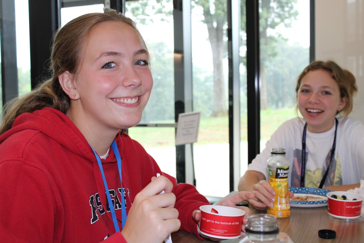 accel_ncssm's tweet photo. Morganton campers enjoying some sustenance in between classes.
 #SummerAccelerator #NCSSMSummer https://t.co/Vgr8dMKDUd