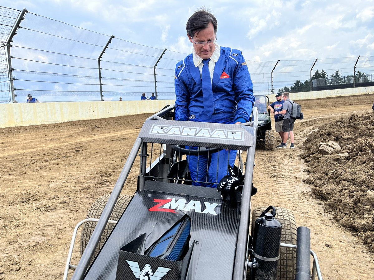 IMS's tweet photo. Racers like race cars.

@jdouglas4 and 2014 #Indy500 winner @RyanHunterReay had to see what @USACNation midgets are all about. More to come? 🤔 

Who do you want to see hop in a @ClausonMarshall midget during the #BC39 Aug. 3-4? https://t.co/q6YjmICv6S