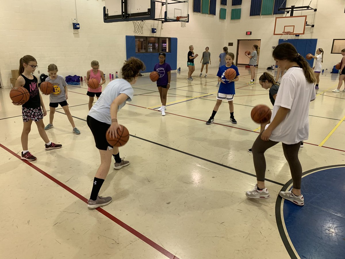 LadyMountsBball's tweet photo. Day 1 of camp in the books. Our campers did a great job working on their basketball skills today! https://t.co/DVKEFYYl30