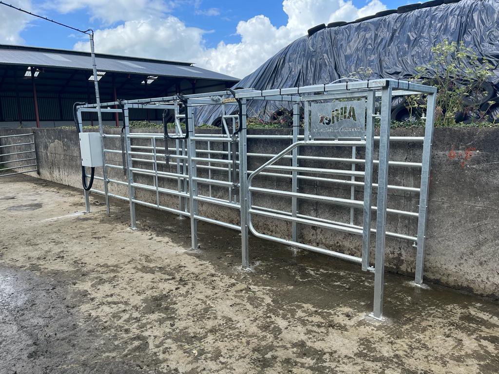 EFSireland's tweet photo. Busy last week installing @AllflexIreland drafting gates on 3 farms across Kilkenny, Galway &amp; Wexford. Super piece of kit to save labour and improve farm safety https://t.co/ws8EJDsLoz