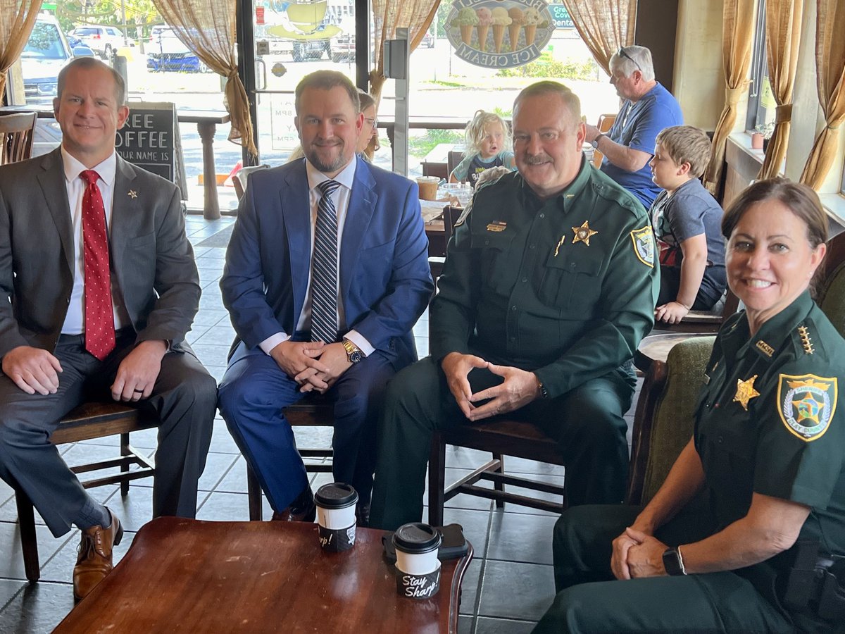 Joining 3 of my favorite Sheriffs ⁦<a href="/GatorDeLoach/">Gator DeLoach</a>⁩ ⁦<a href="/ClaySheriffCook/">Sheriff Michelle Cook</a>⁩ ⁦<a href="/SheriffGordon/">Gordon Smith</a>⁩ to welcome Governor ⁦@RonDeSantisFL⁩ to Clay County! #FloridaFreedom