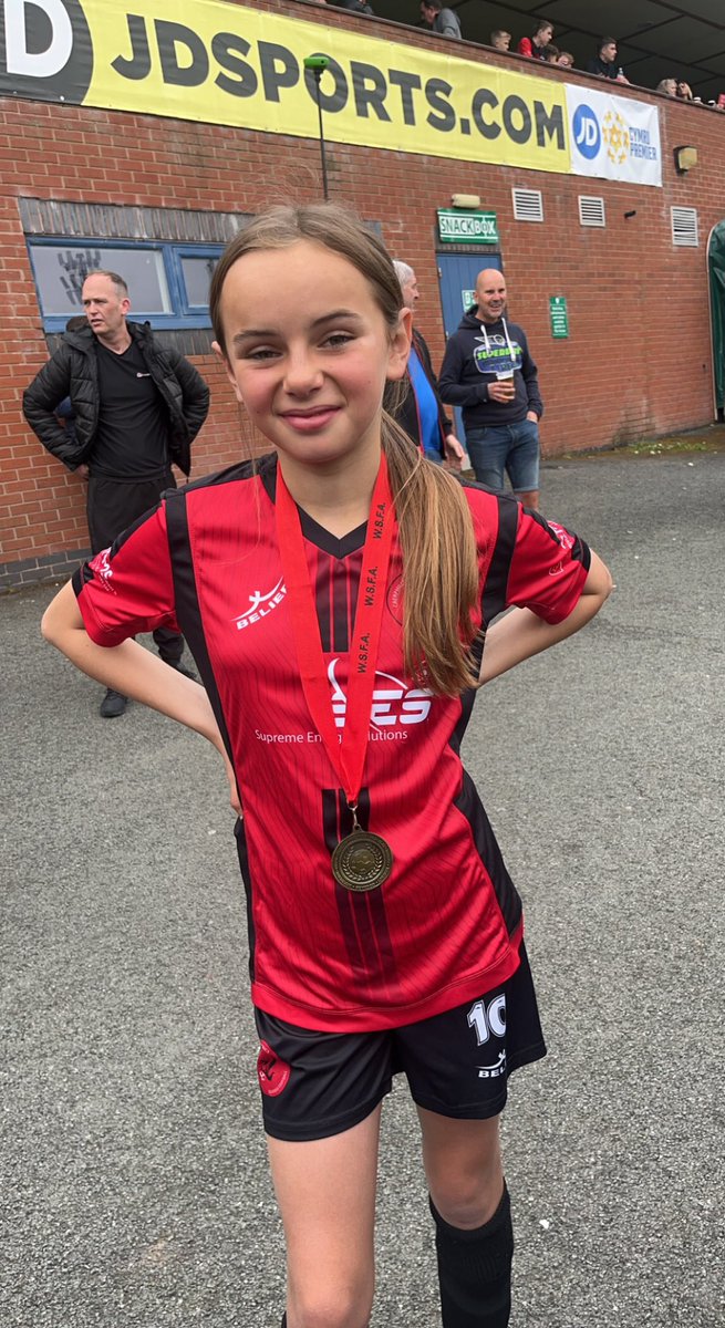 samroyffe's tweet image. So incredibly proud of Aimee… selected for FAW under 14 south academy!! Keep@working hard my girl ⚽️💪🏻 @IslwynHighSport @MissBowIHS