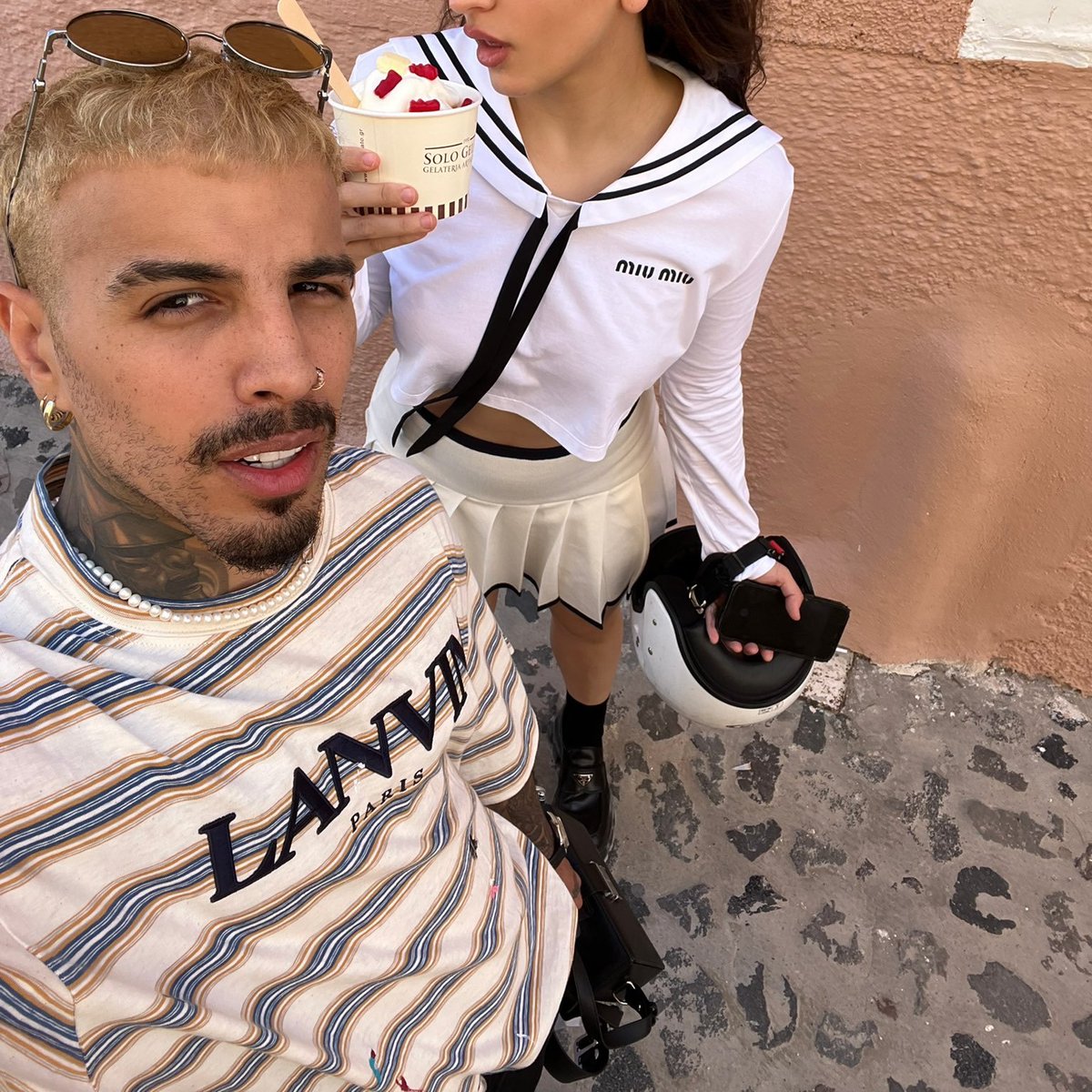👋