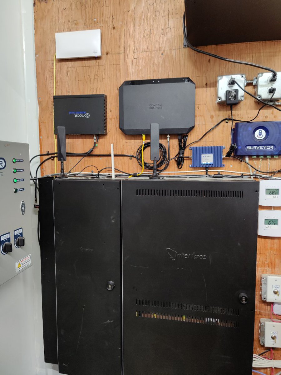 JacksonTechCo's tweet photo. Perform data and voice conversion. Remove existing phone network equipment and installed new equipment.

#lowvoltagecabling #lowvoltagetechnician #phonesystem #telecom #dataconversion #voiceconversion #phonenetwork #VoIP #networksystem #networkcabling #internet #CyberMonday https://t.co/dAAwEtwgUz