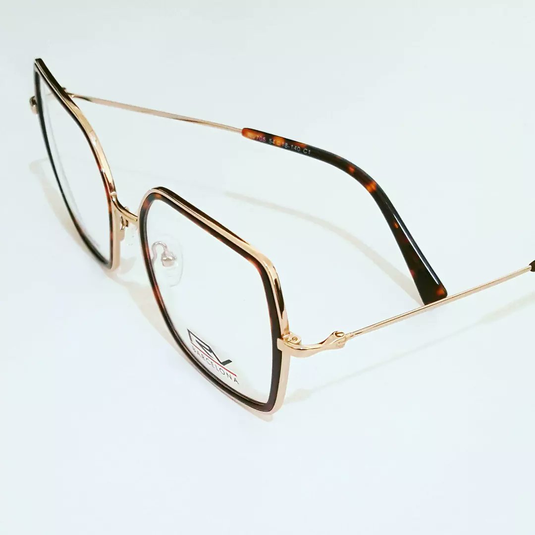 ModesteVision1's tweet image. Promo promo 😀🤤🤤🤓  50% de #remise sur tout vos achats de monture + verres 🖤
☎️+2250778814120 whatsapp
☎️0101907995
#modestevision #ouvert #promotion