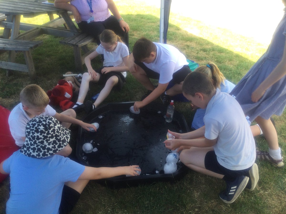 BPSHull's tweet photo. The Launch Pad have been staying cool with ice dinosaur eggs today #BPSteamwork #cooloff https://t.co/2ocEnc2KJJ
