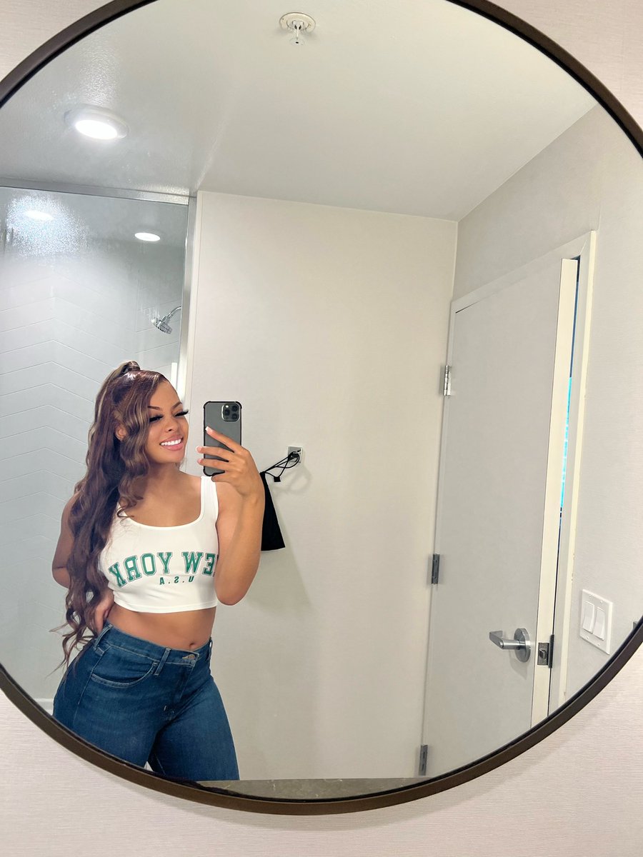 modelmayasmith's tweet photo. https://t.co/rHPHlnMaBP