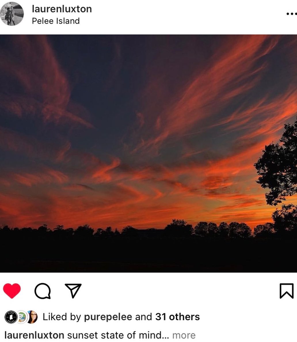 Westviewtavern1's tweet photo. Shout out to everyone for posting their sunsets for our #sunsetwars ๐งก๐ nothing quite like #peleeviews
#peleeisland #westviewtavern #thetacoshack #twepi #discoverON #purepelee #lakerrie #lakeerielife #yqgsummer #islandlife https://t.co/A6g7aLixoz
