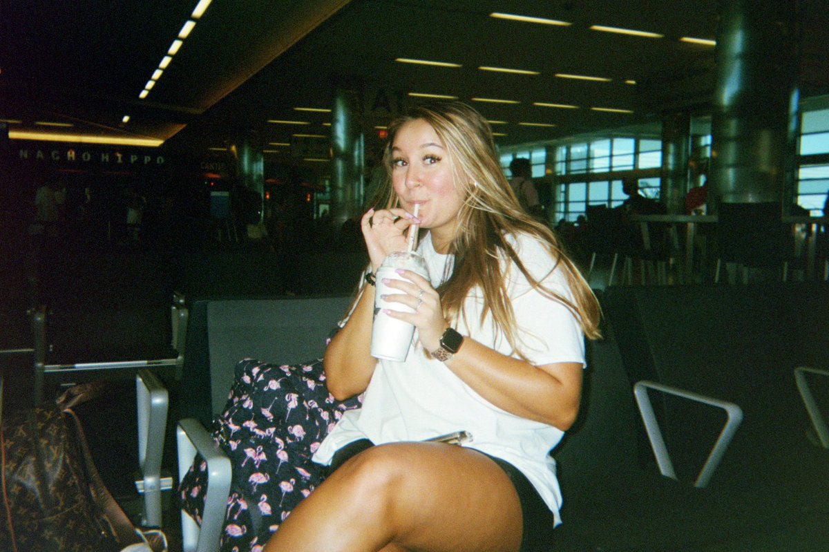 apeshols's tweet photo. Figured a gap year is enough time ☺️ https://t.co/MGLcM4TjVS